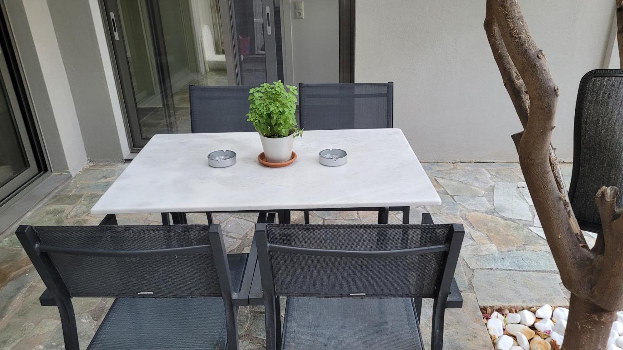 Charming Coastal Retreat Apartment Anavyssos Ngoại thất bức ảnh